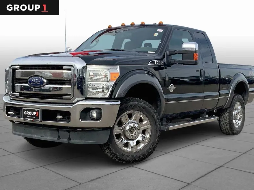 2015 Ford F-350 Lariat photo 1