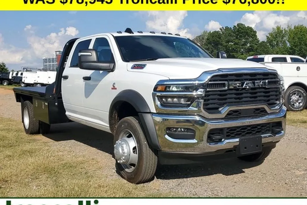 2025 Ram 5500 Tradesman photo 1