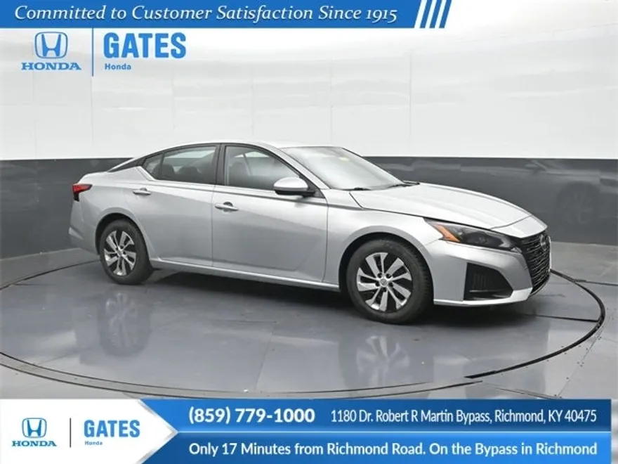 2023 Nissan Altima 2.5 S photo 1