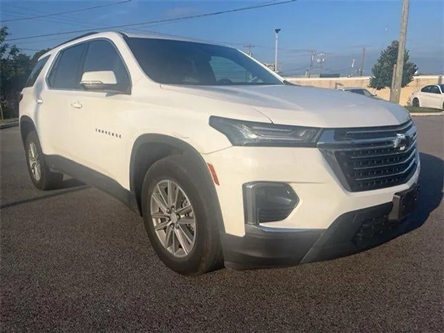 2023 Chevrolet Traverse Leather photo 1