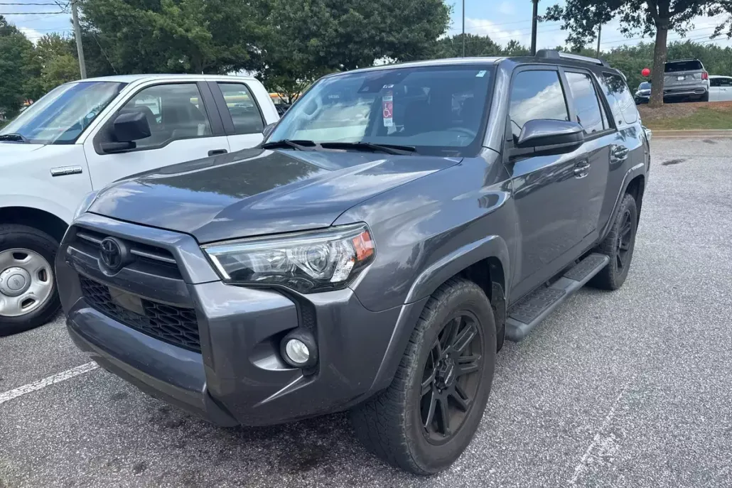 2020 Toyota 4Runner SR5 photo 1