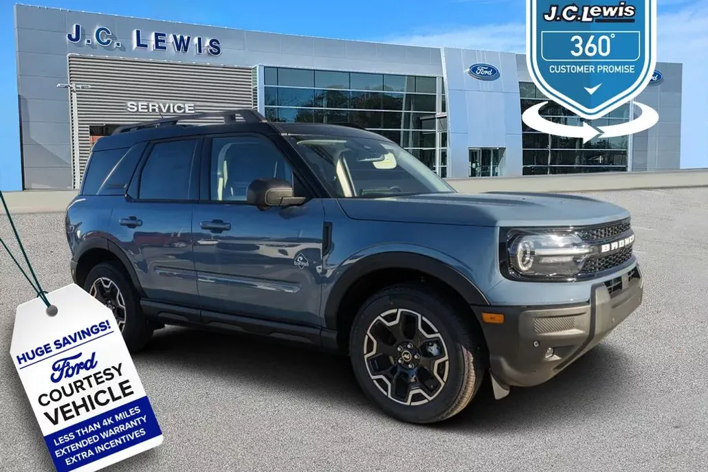 2025 Ford Bronco Sport Outer Banks photo 1