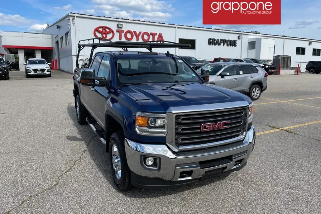 2017 Gmc Sierra SLT photo 1
