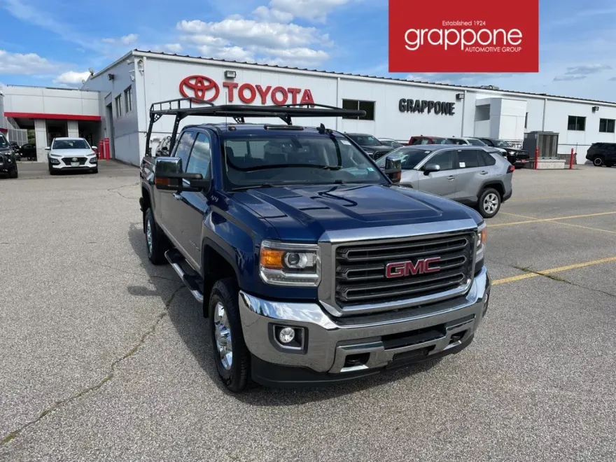 2017 Gmc Sierra SLT photo 1