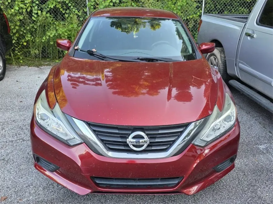 2016 Nissan Altima 2.5 S photo 1