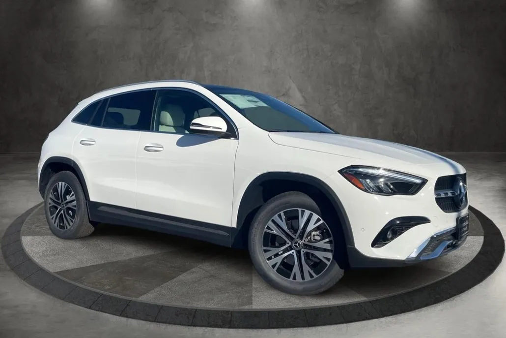 2025 Mercedes Benz GLA 250 4MATIC photo 1