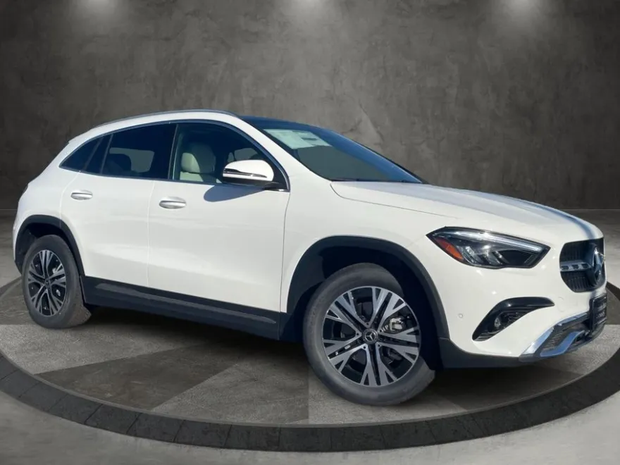2025 Mercedes Benz GLA 250 4MATIC photo 1