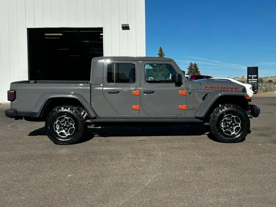 2021 Jeep Gladiator Mojave photo 1