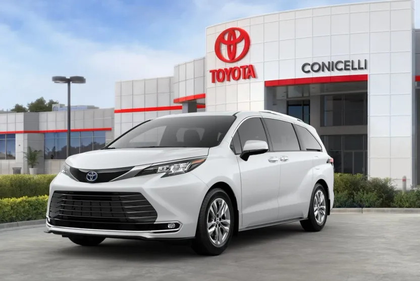 2025 Toyota Sienna Limited photo 1