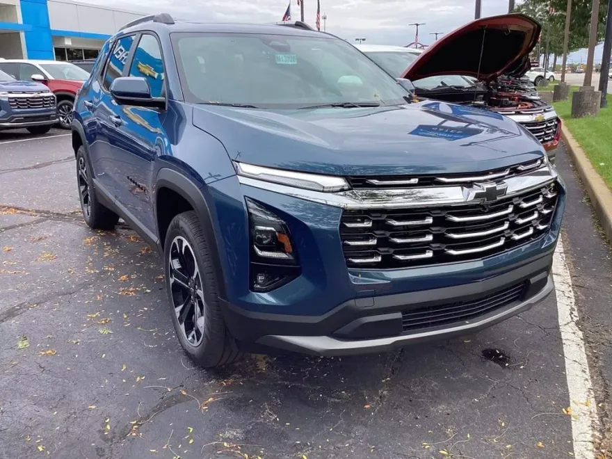 2026 Chevrolet Equinox LT photo 1