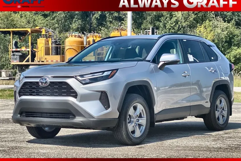 2025 Toyota RAV4 Hybrid XLE photo 1