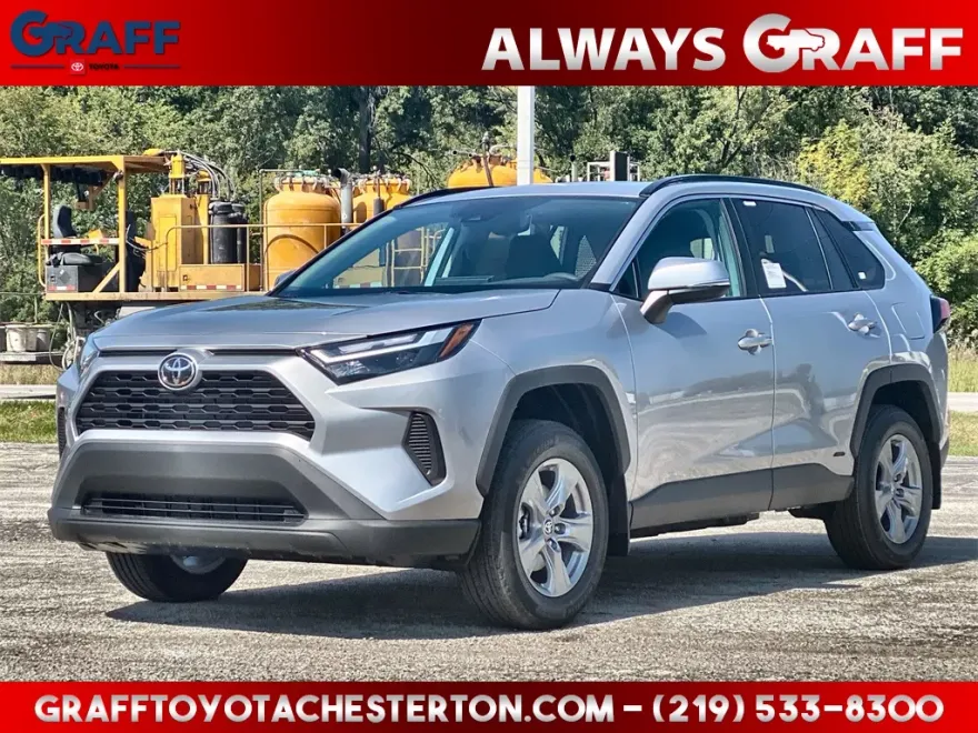 2025 Toyota RAV4 Hybrid XLE photo 1