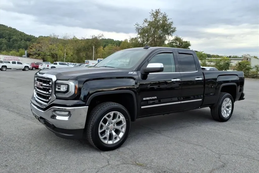 2016 Gmc Sierra 1500 SLT photo 1
