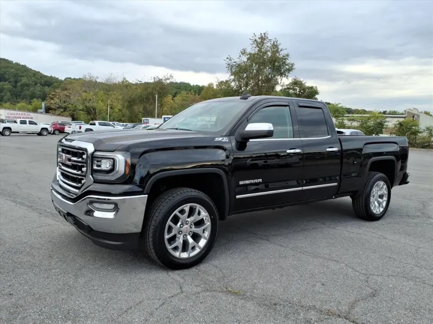 2016 Gmc Sierra 1500 SLT photo 1