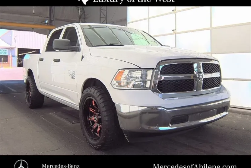 2022 Ram 1500 Classic SLT photo 1