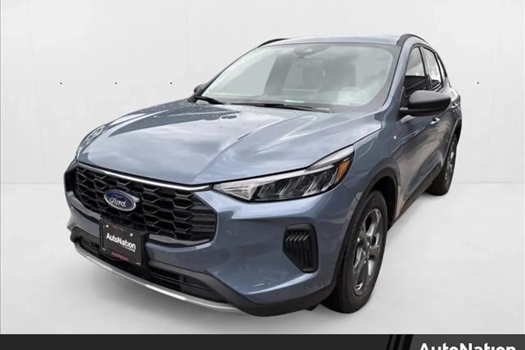 2025 Ford Escape ST-Line photo 1