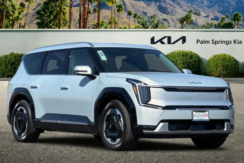 2026 Kia EV9 Land photo 1