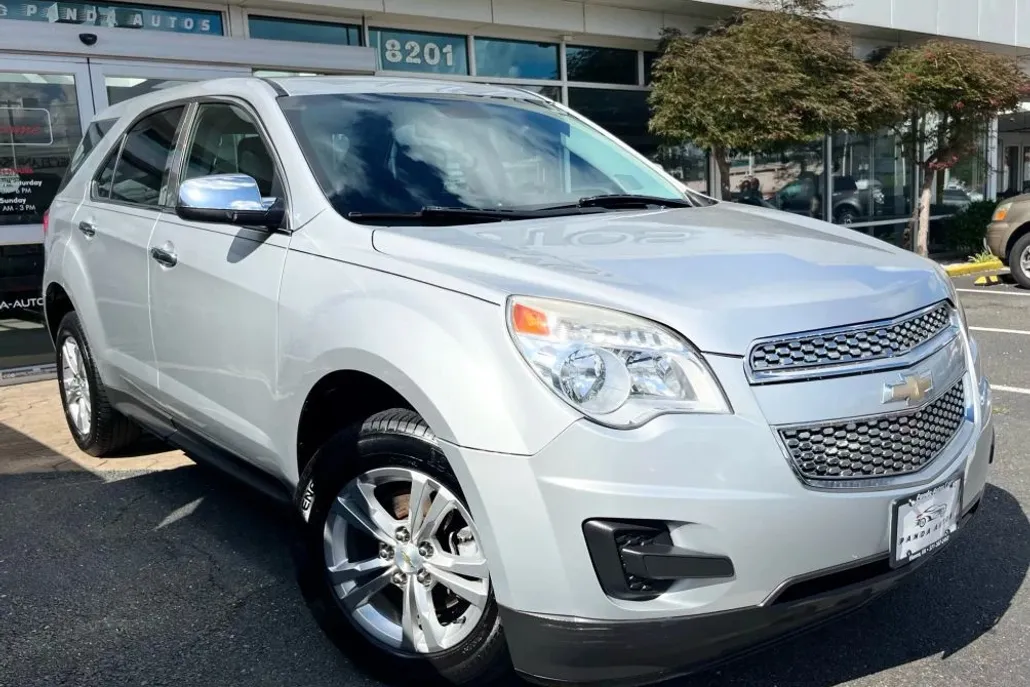 2015 Chevrolet Equinox LS photo 1