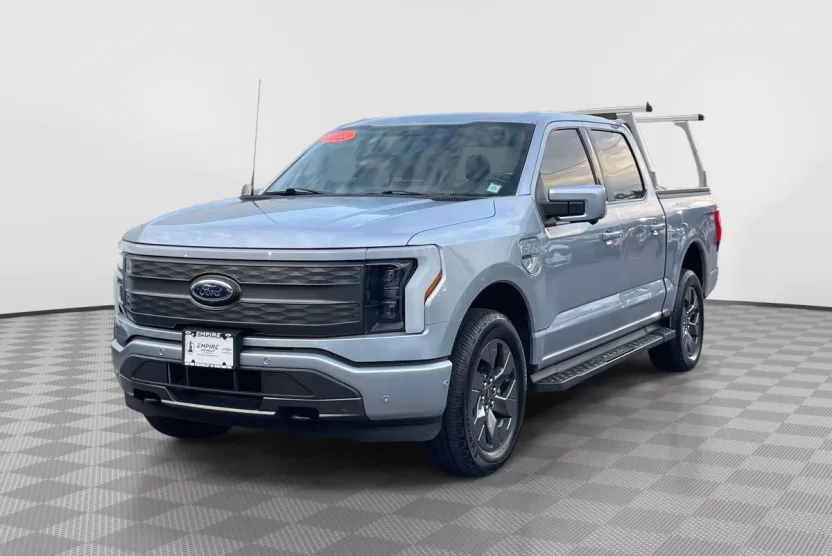 2022 Ford F-150 Lightning Lariat photo 1