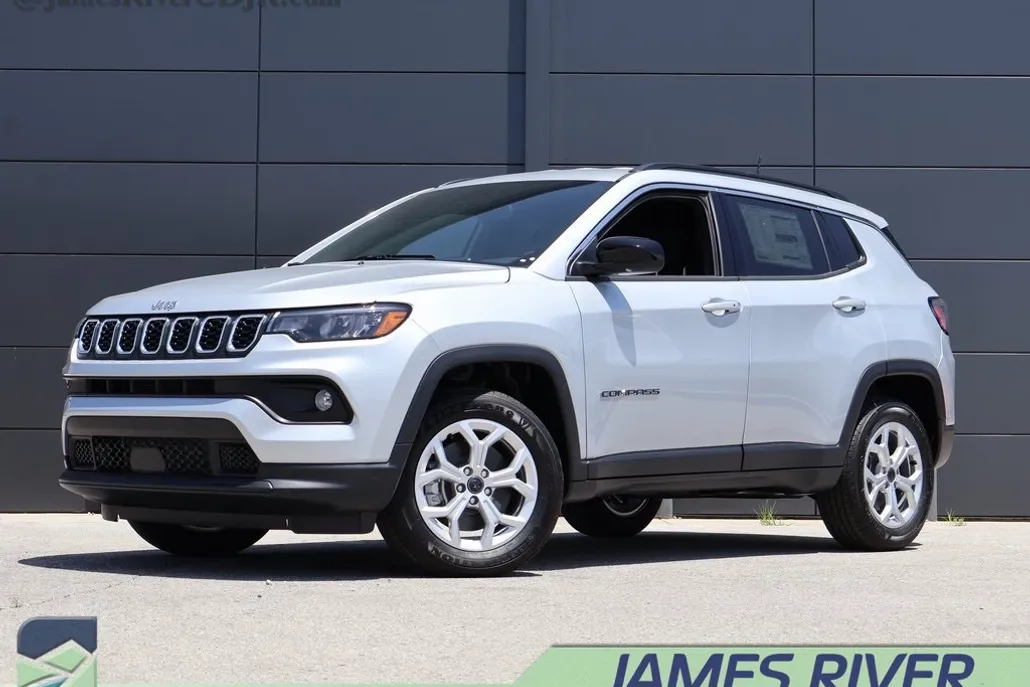 2025 Jeep Compass Latitude photo 1