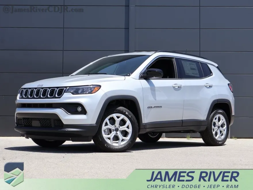 2025 Jeep Compass Latitude photo 1