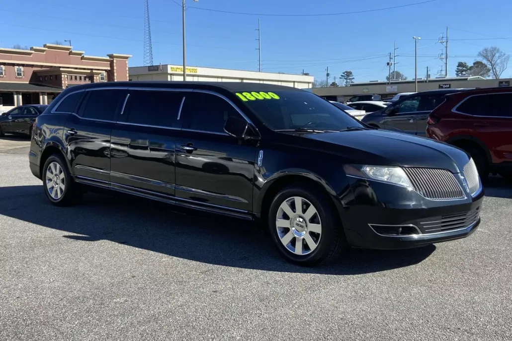 2014 Lincoln MKT photo 1