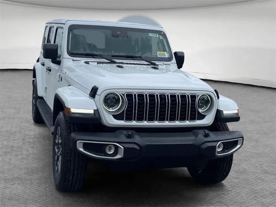 2025 Jeep Wrangler Sahara photo 1