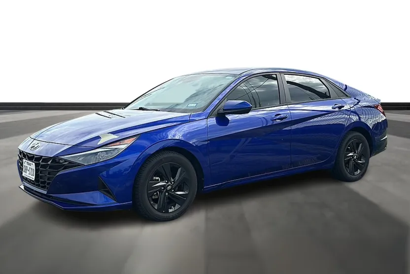 2023 Hyundai Elantra SEL photo 1