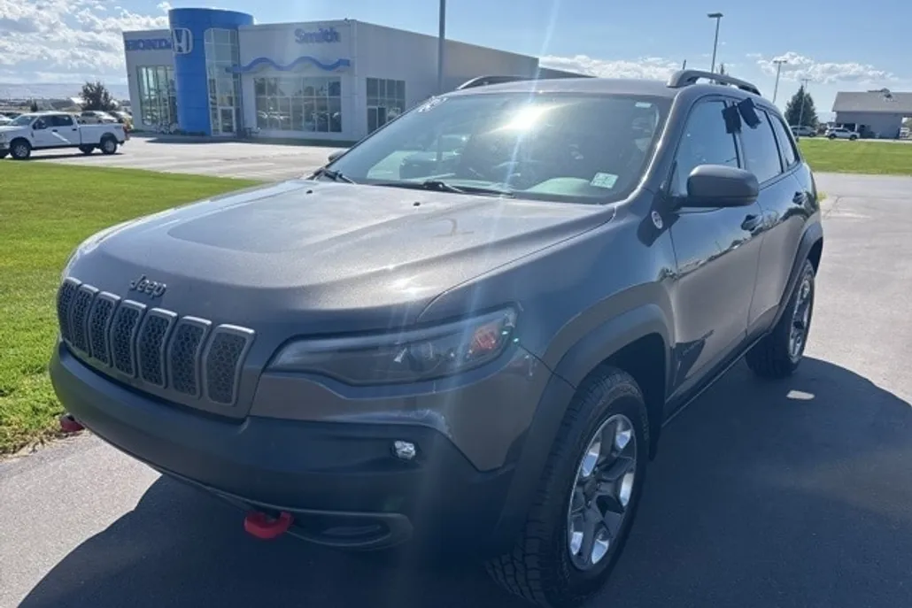 2019 Jeep Cherokee Trailhawk photo 1