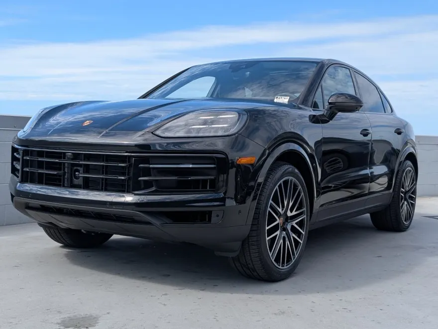 2026 Porsche Cayenne Coupe photo 1