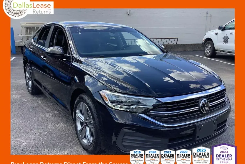 2024 Volkswagen Jetta SE photo 1