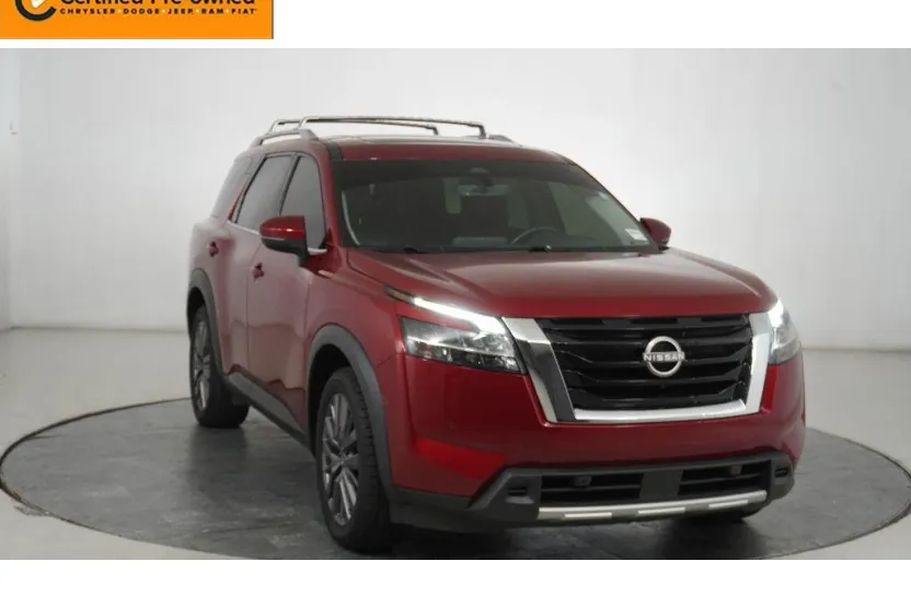 2023 Nissan Pathfinder SL photo 1