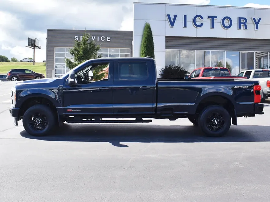 2024 Ford F-350 XLT photo 1