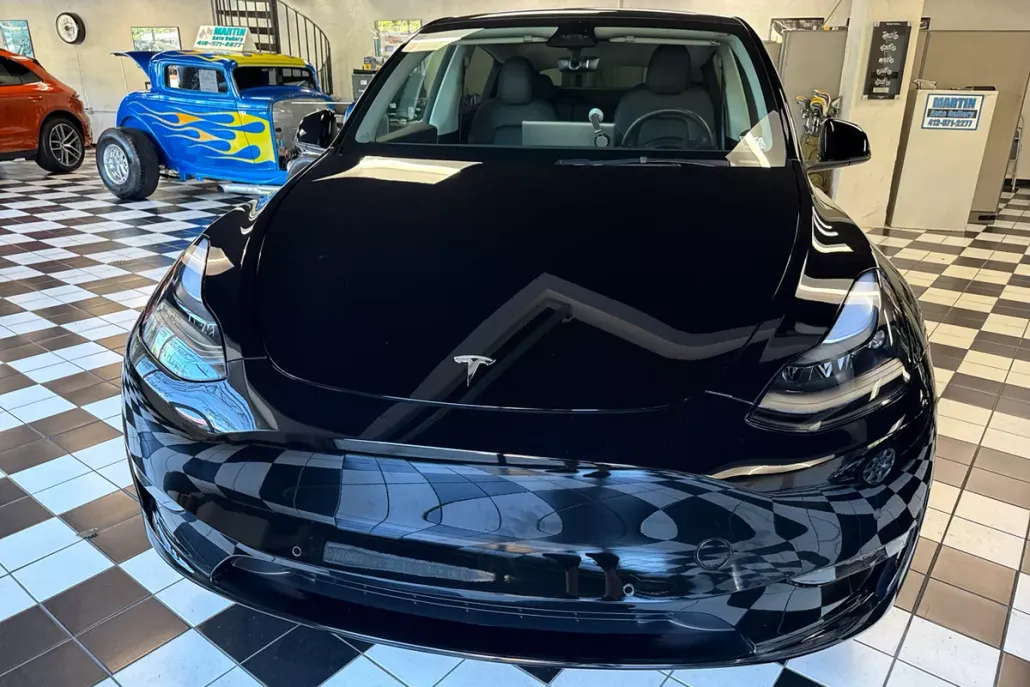 2022 Tesla Model Y Long Range photo 1