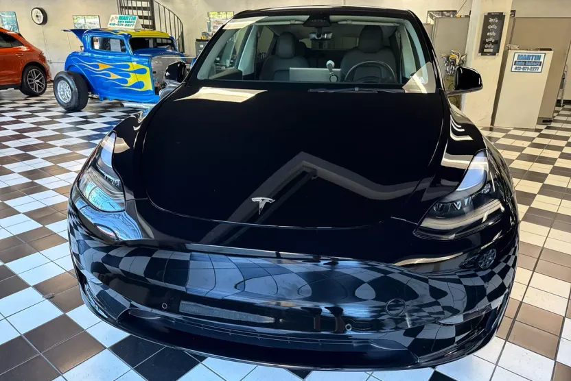 2022 Tesla Model Y Long Range photo 1