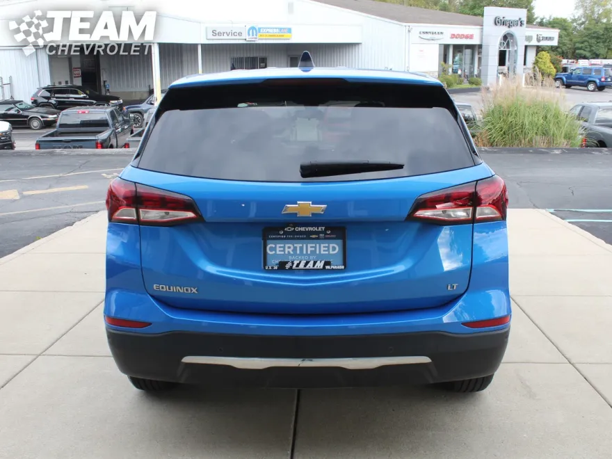 2024 Chevrolet Equinox LT photo 1