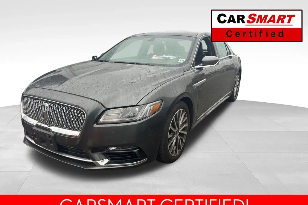 2017 Lincoln Continental Select photo 1