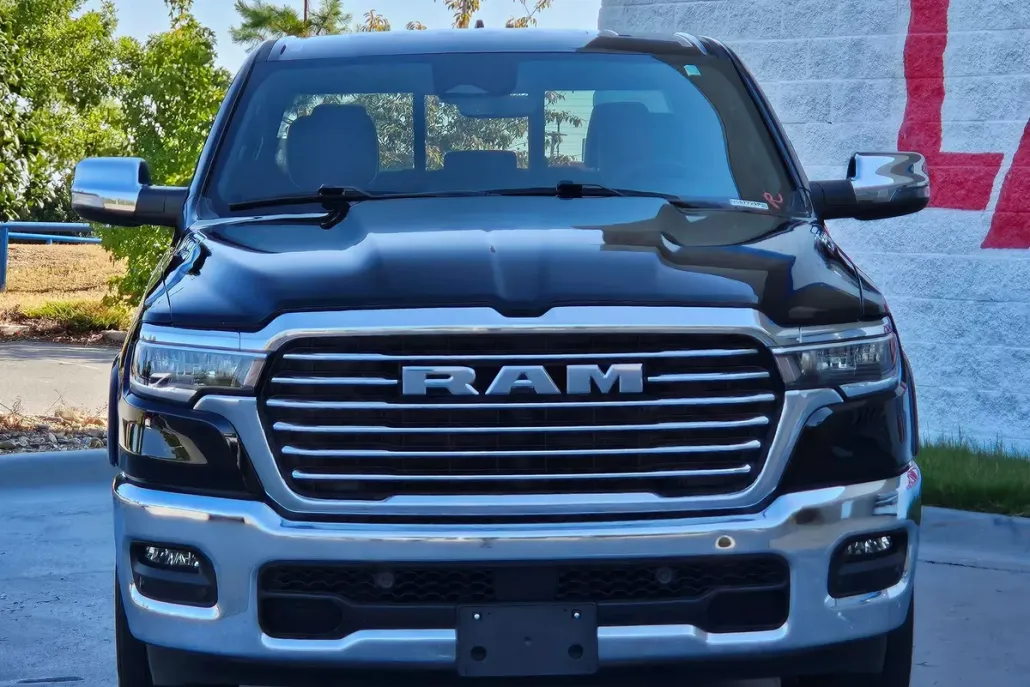2025 Ram 1500 Laramie photo 1