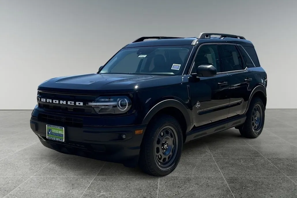 2024 Ford Bronco Sport Outer Banks photo 1
