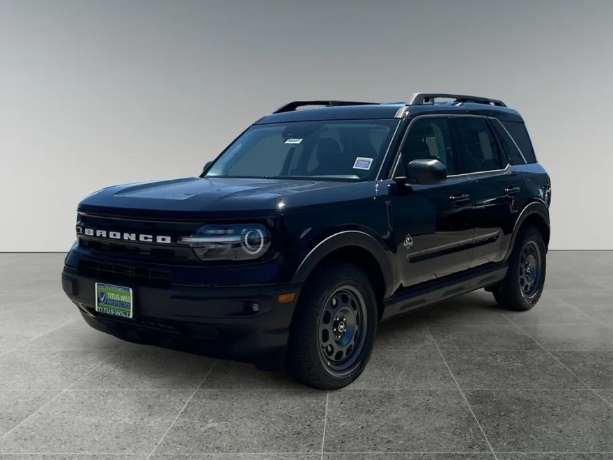 2024 Ford Bronco Sport Outer Banks photo 1