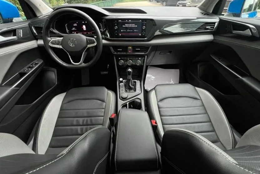 2022 Volkswagen Taos SEL photo 1
