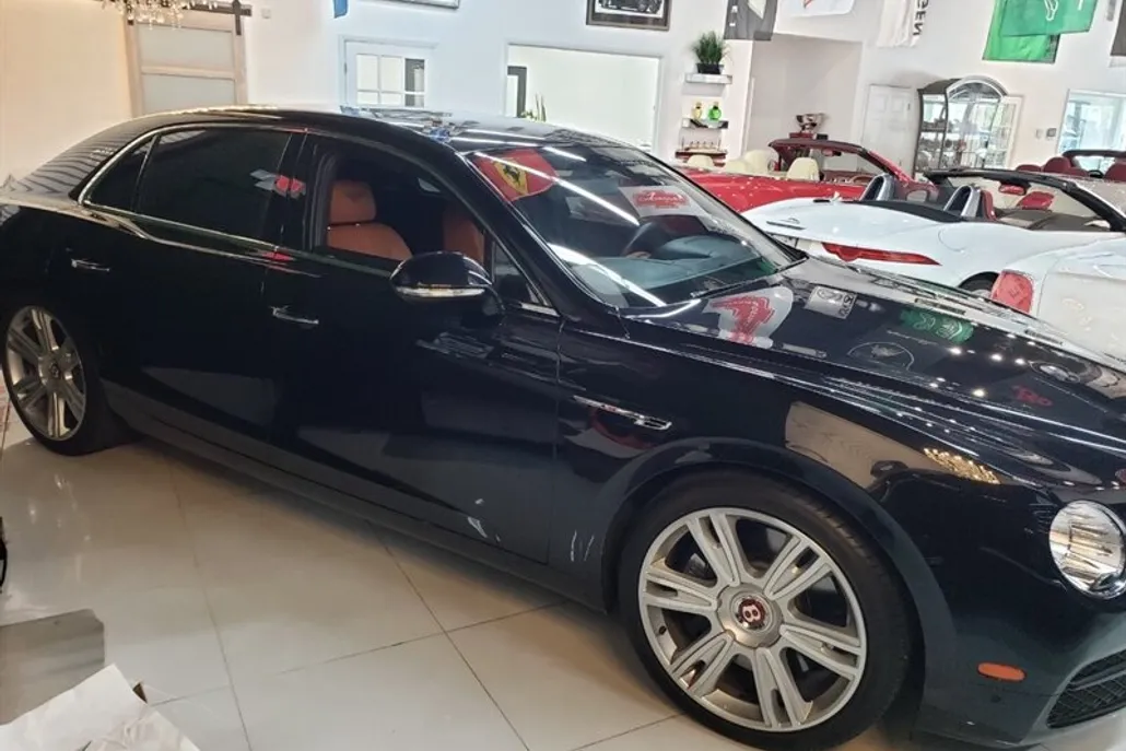 2015 Bentley Flying Spur V8 photo 1