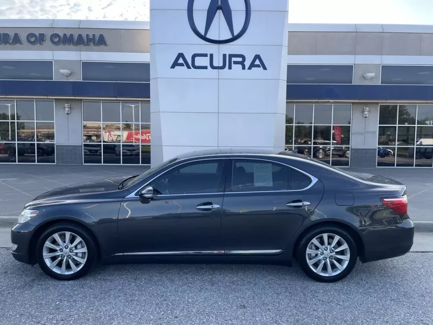 2011 Lexus LS 460 photo 1