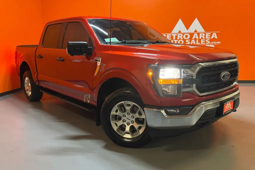2023 Ford F-150 XLT photo 1