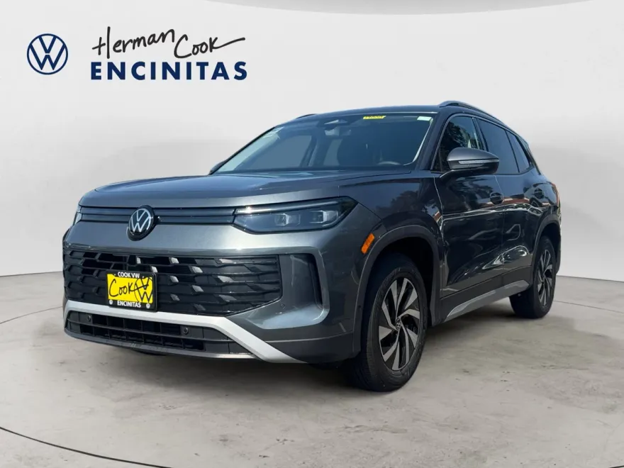 2025 Volkswagen Tiguan S photo 1