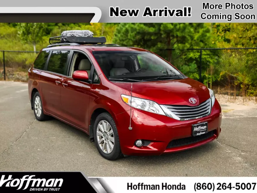 2015 Toyota Sienna photo 1