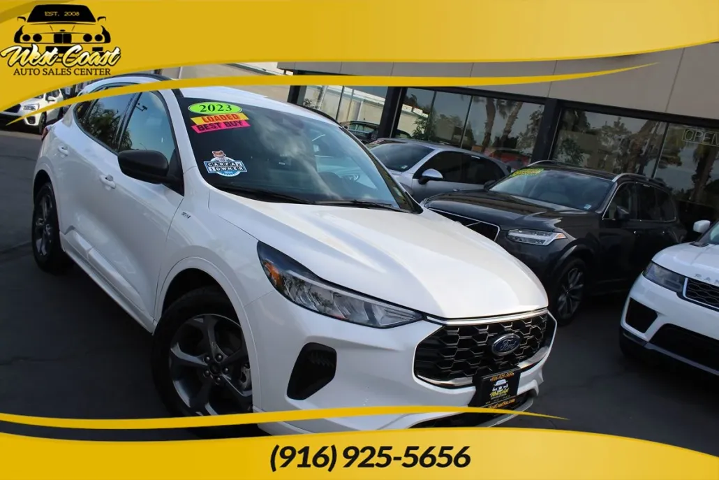 2023 Ford Escape ST-Line photo 1