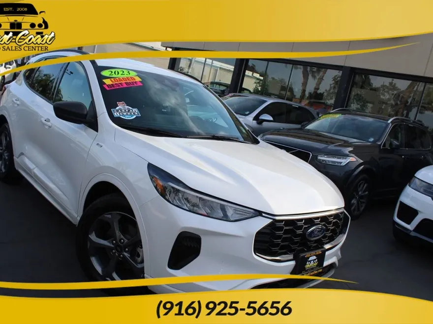 2023 Ford Escape ST-Line photo 1