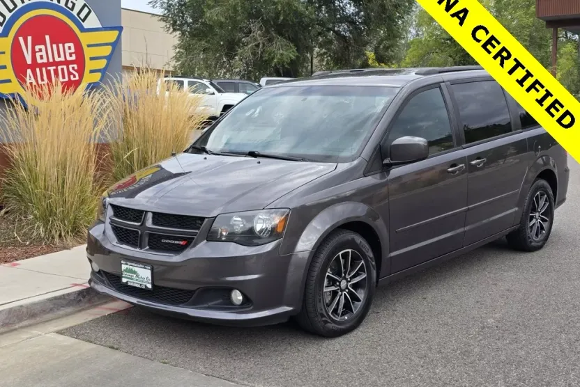 2017 Dodge Grand Caravan GT photo 1