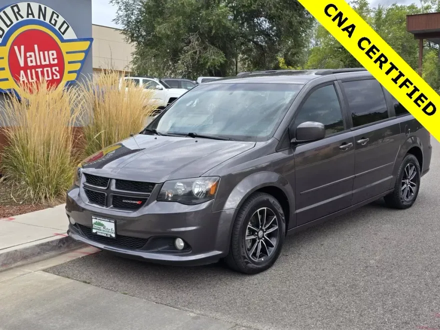 2017 Dodge Grand Caravan GT photo 1